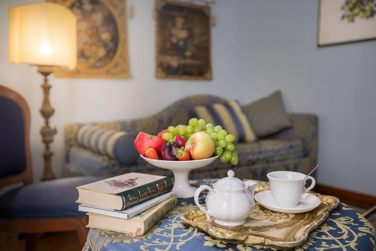 Hotel Torre Guelfa Palazzo Acciaiuoli Florence Italy