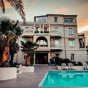 Hotell Benaco ***