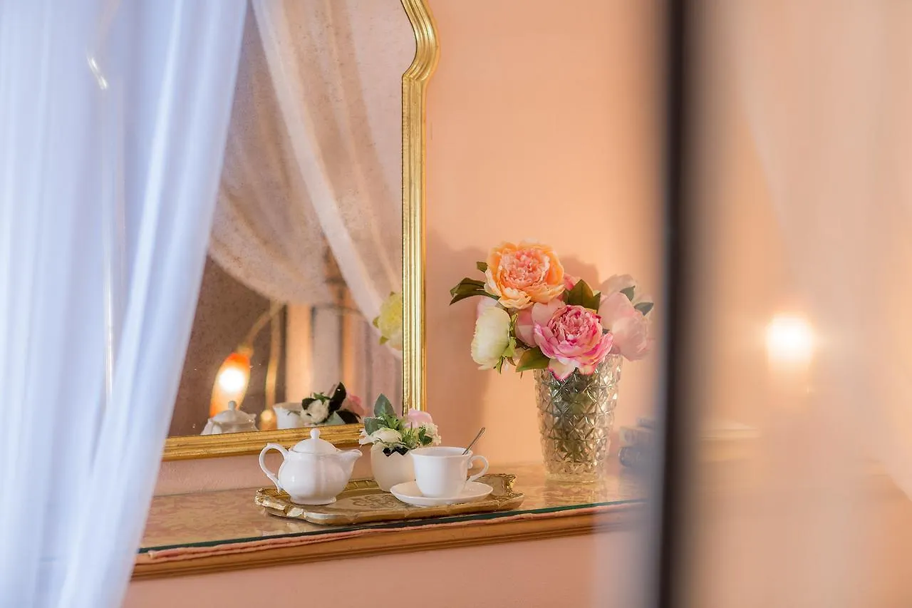 ****  Hotel Torre Guelfa Palazzo Acciaiuoli Florença Itália