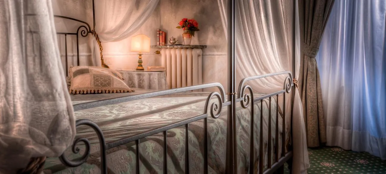 Hotel Torre Guelfa Palazzo Acciaiuoli Florença 4*,  Itália