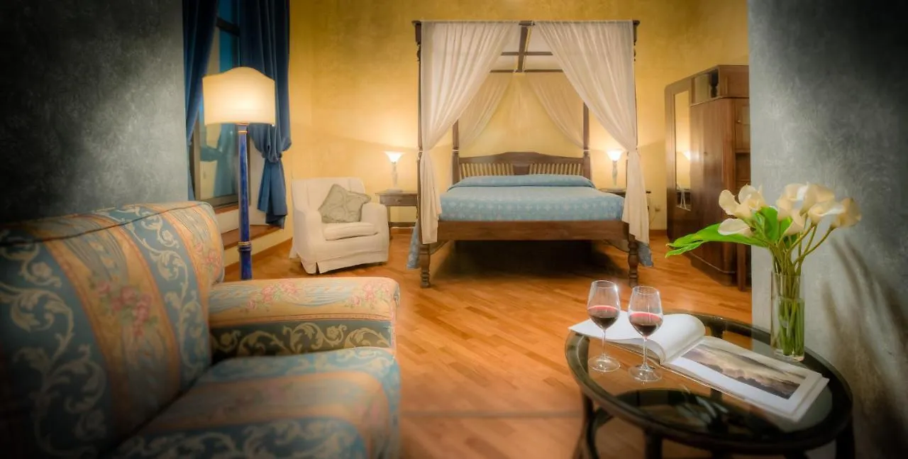 ****  Hotel Torre Guelfa Palazzo Acciaiuoli Floransa İtalya